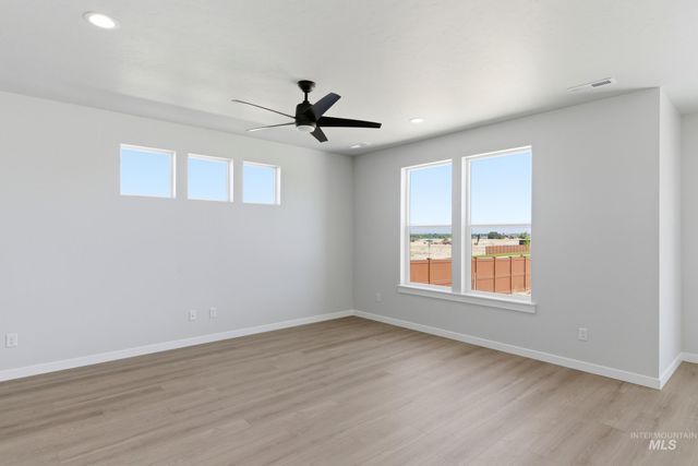 2063 S Summerson Way, Meridian, ID 83642