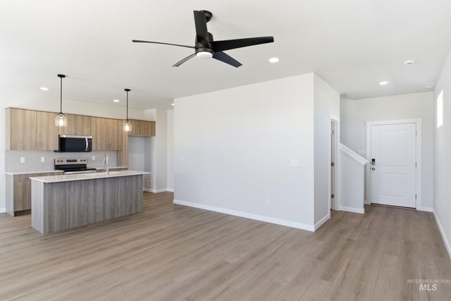 2063 S Summerson Way, Meridian, ID 83642