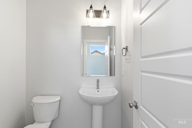2063 S Summerson Way, Meridian, ID 83642