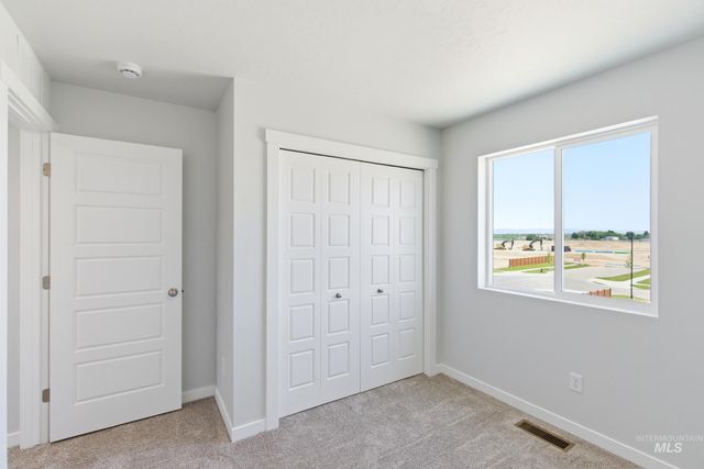 2063 S Summerson Way, Meridian, ID 83642
