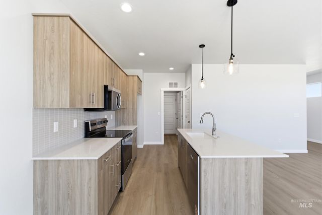 2063 S Summerson Way, Meridian, ID 83642