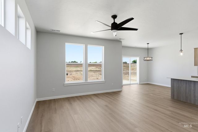 2063 S Summerson Way, Meridian, ID 83642
