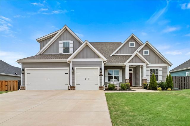 6416 S 62nd Street, Rogers, AR 72758