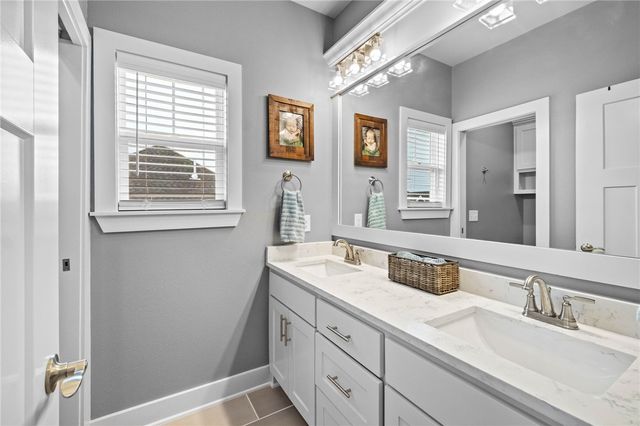 6416 S 62nd Street, Rogers, AR 72758