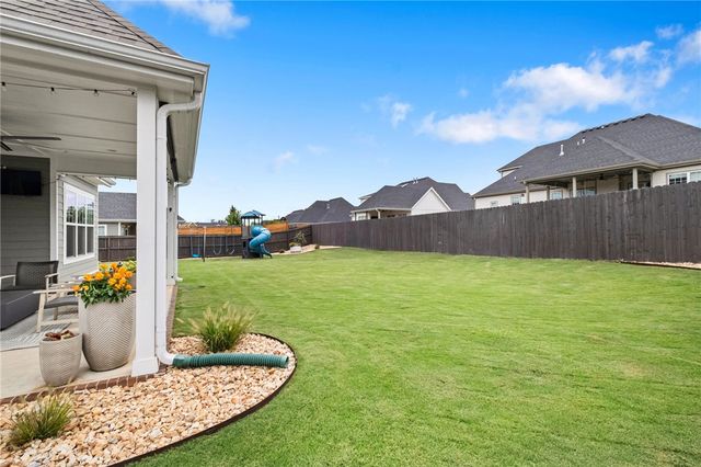6416 S 62nd Street, Rogers, AR 72758