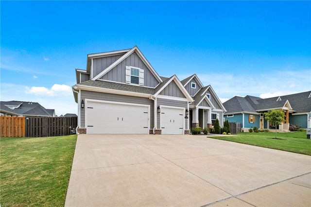 6416 S 62nd Street, Rogers, AR 72758