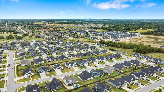 6416 S 62nd Street, Rogers, AR 72758
