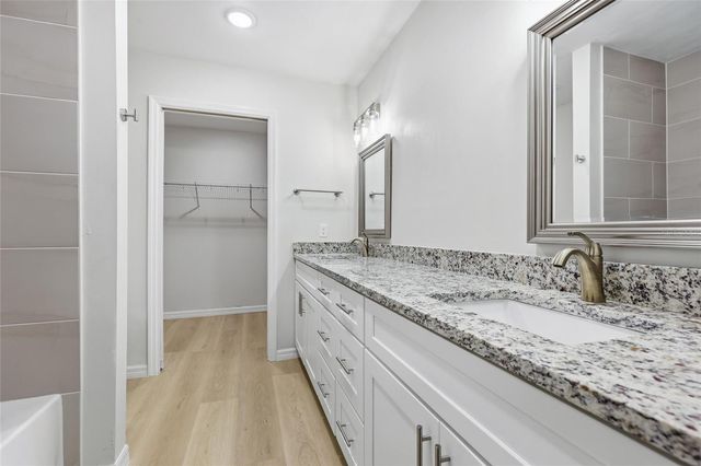 925 NE 19TH STREET, Gainesville, FL 32641