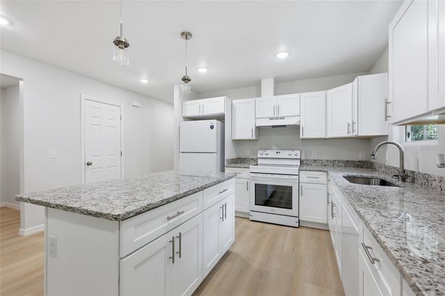 925 NE 19TH STREET, Gainesville, FL 32641