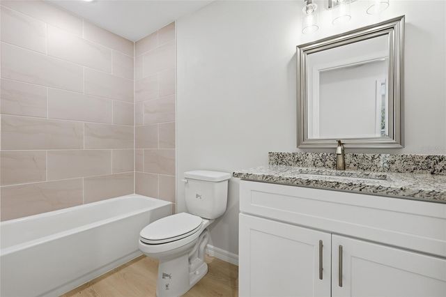 925 NE 19TH STREET, Gainesville, FL 32641