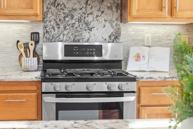 6616 Eskridge Way, Elk Grove, CA 95758