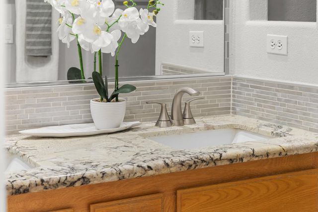 6616 Eskridge Way, Elk Grove, CA 95758