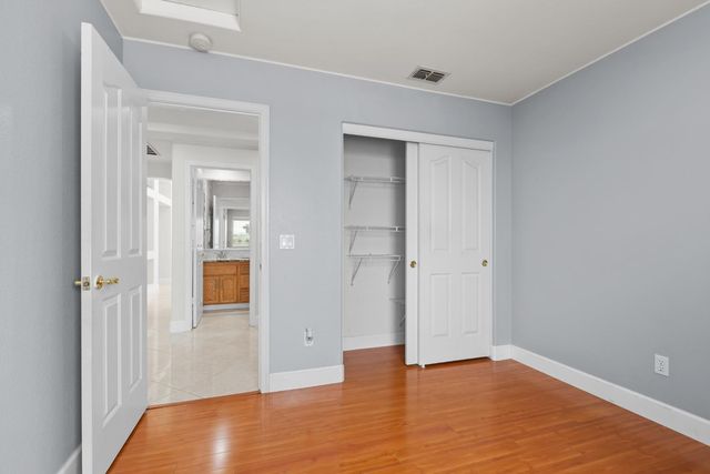 6616 Eskridge Way, Elk Grove, CA 95758
