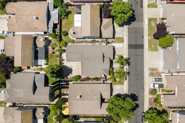 6616 Eskridge Way, Elk Grove, CA 95758