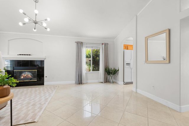 6616 Eskridge Way, Elk Grove, CA 95758