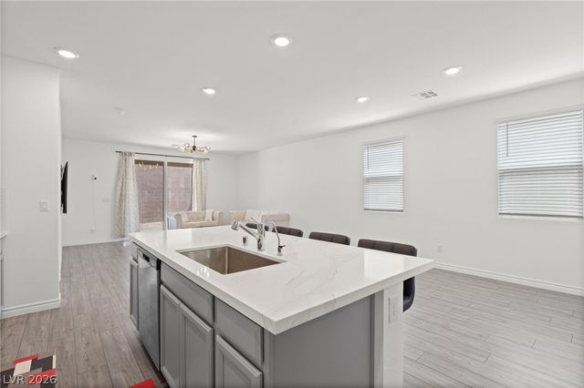 2828 Gaffer Film Street, Las Vegas, NV 89156