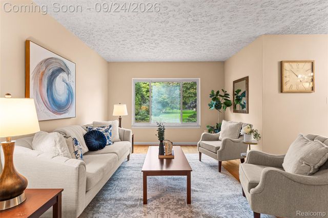 5055 Tyler Drive, Troy, MI 48085