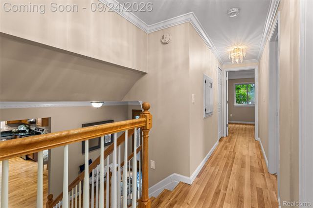 5055 Tyler Drive, Troy, MI 48085