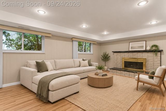 5055 Tyler Drive, Troy, MI 48085