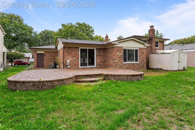 5055 Tyler Drive, Troy, MI 48085