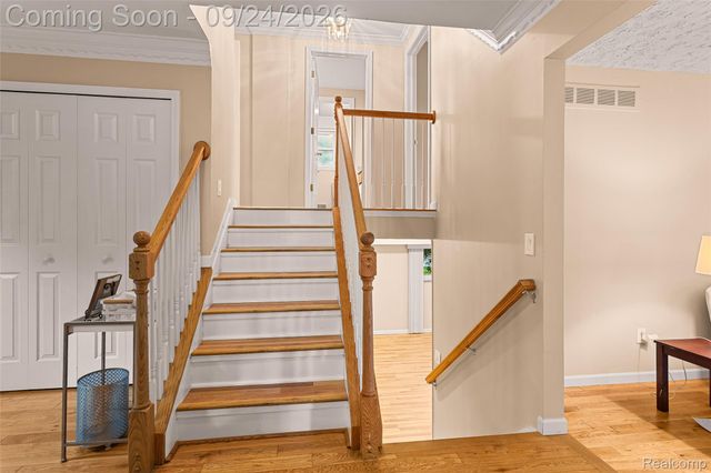 5055 Tyler Drive, Troy, MI 48085