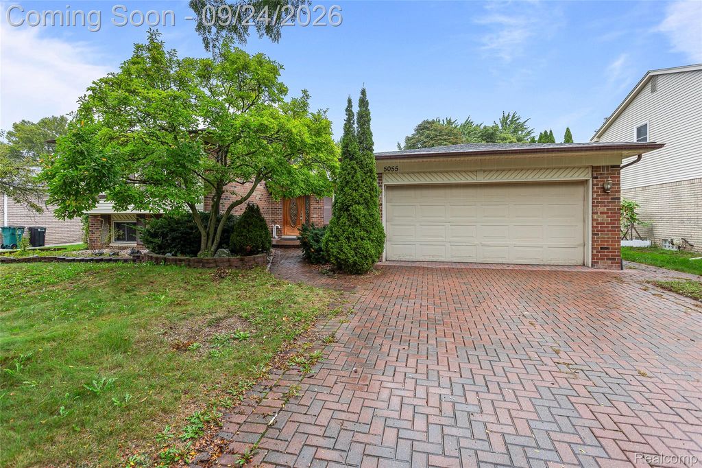 5055 Tyler Drive, Troy, MI 48085