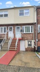 8 Van Nostrand Ave, Jersey City, NJ 07305
