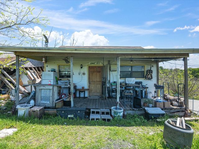 801 Walker Creek Road, Ennis, TX 75119