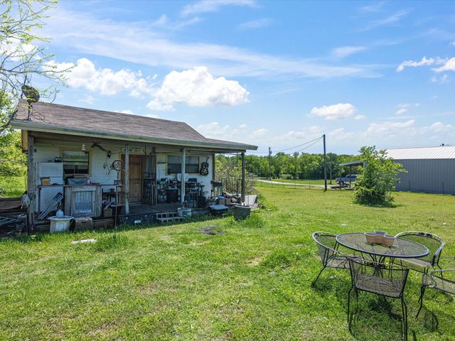 801 Walker Creek Road, Ennis, TX 75119