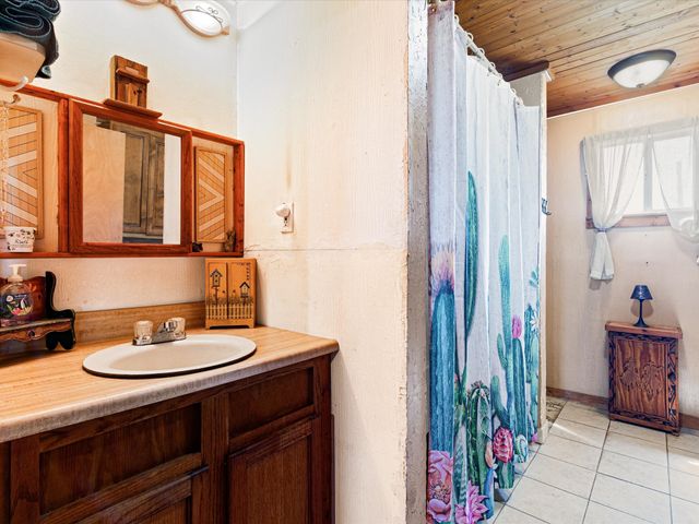 801 Walker Creek Road, Ennis, TX 75119
