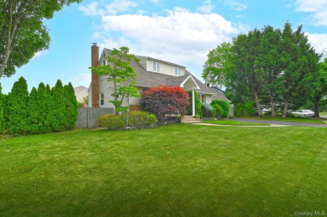 1238 Garden Place, Wantagh, NY 11793