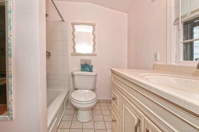 1238 Garden Place, Wantagh, NY 11793