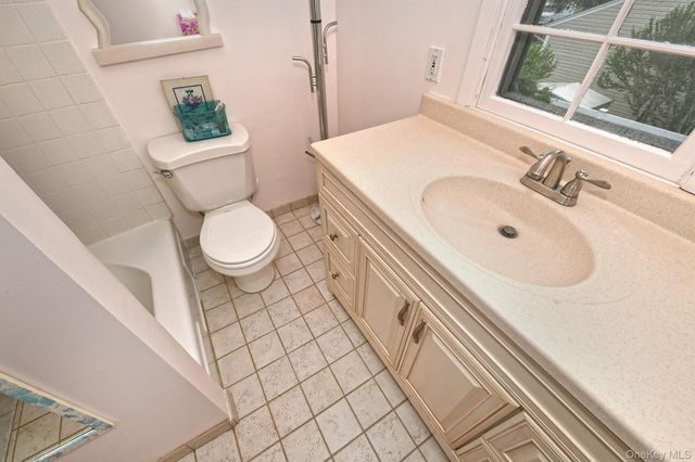 1238 Garden Place, Wantagh, NY 11793