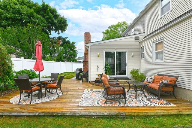 1238 Garden Place, Wantagh, NY 11793