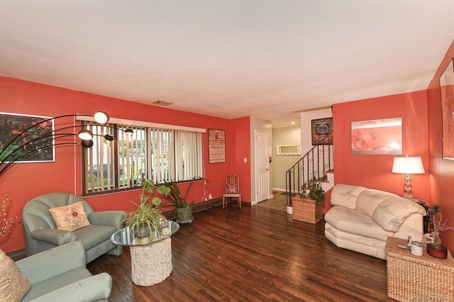 1238 Garden Place, Wantagh, NY 11793
