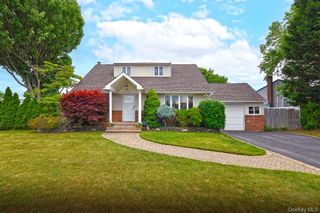 1238 Garden Place, Wantagh, NY 11793