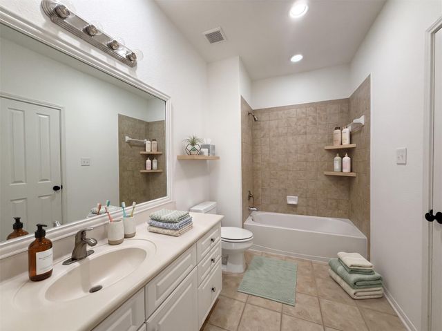 94 S Longsford Circle, The Woodlands, TX 77382