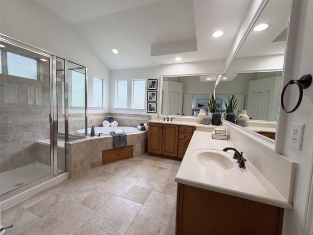 94 S Longsford Circle, The Woodlands, TX 77382