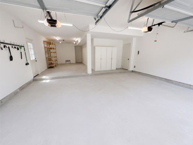 94 S Longsford Circle, The Woodlands, TX 77382