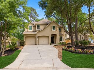 94 S Longsford Circle, The Woodlands, TX 77382