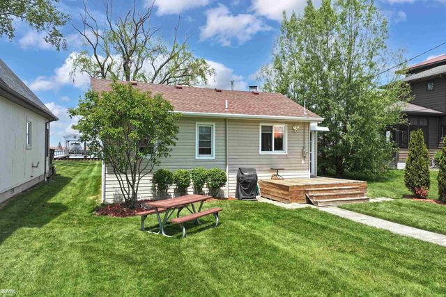 7054 Middle Channel Lane, Clay Twp, MI 48028