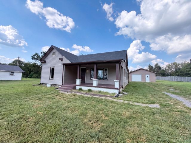 2545 W Mount Vernon Rd, Bethpage, TN 37022