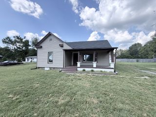 2545 W Mount Vernon Rd, Bethpage, TN 37022