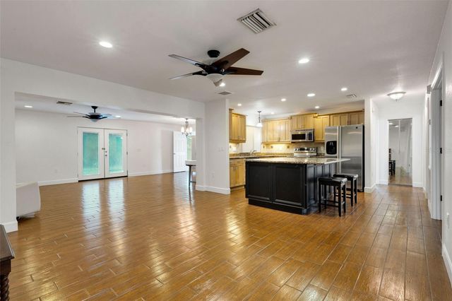 4324 EASTWOOD DRIVE, Sarasota, FL 34232