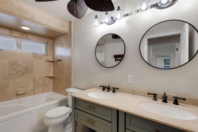 4324 EASTWOOD DRIVE, Sarasota, FL 34232