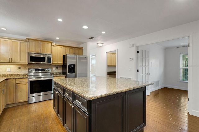 4324 EASTWOOD DRIVE, Sarasota, FL 34232