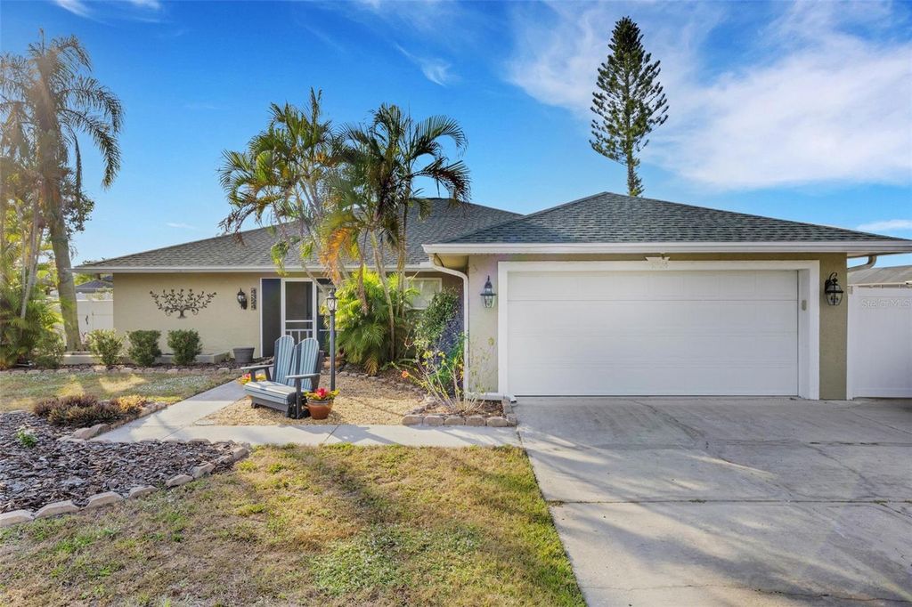 4324 EASTWOOD DRIVE, Sarasota, FL 34232