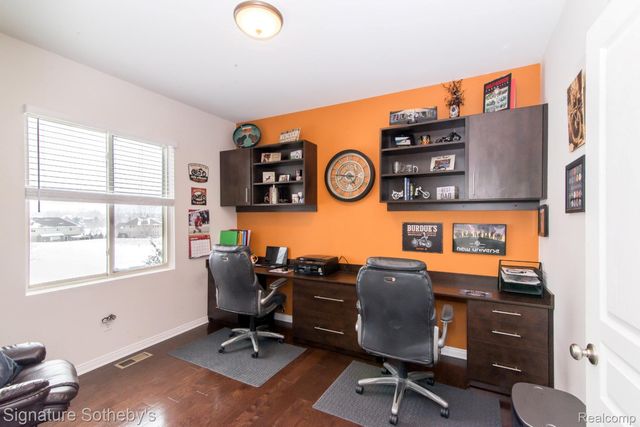 464 Overlook Drive, Oxford Charter Township, MI 48371