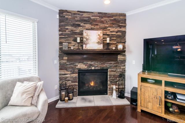 464 Overlook Drive, Oxford Charter Township, MI 48371