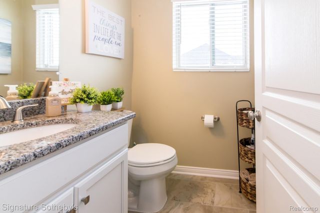 464 Overlook Drive, Oxford Charter Township, MI 48371